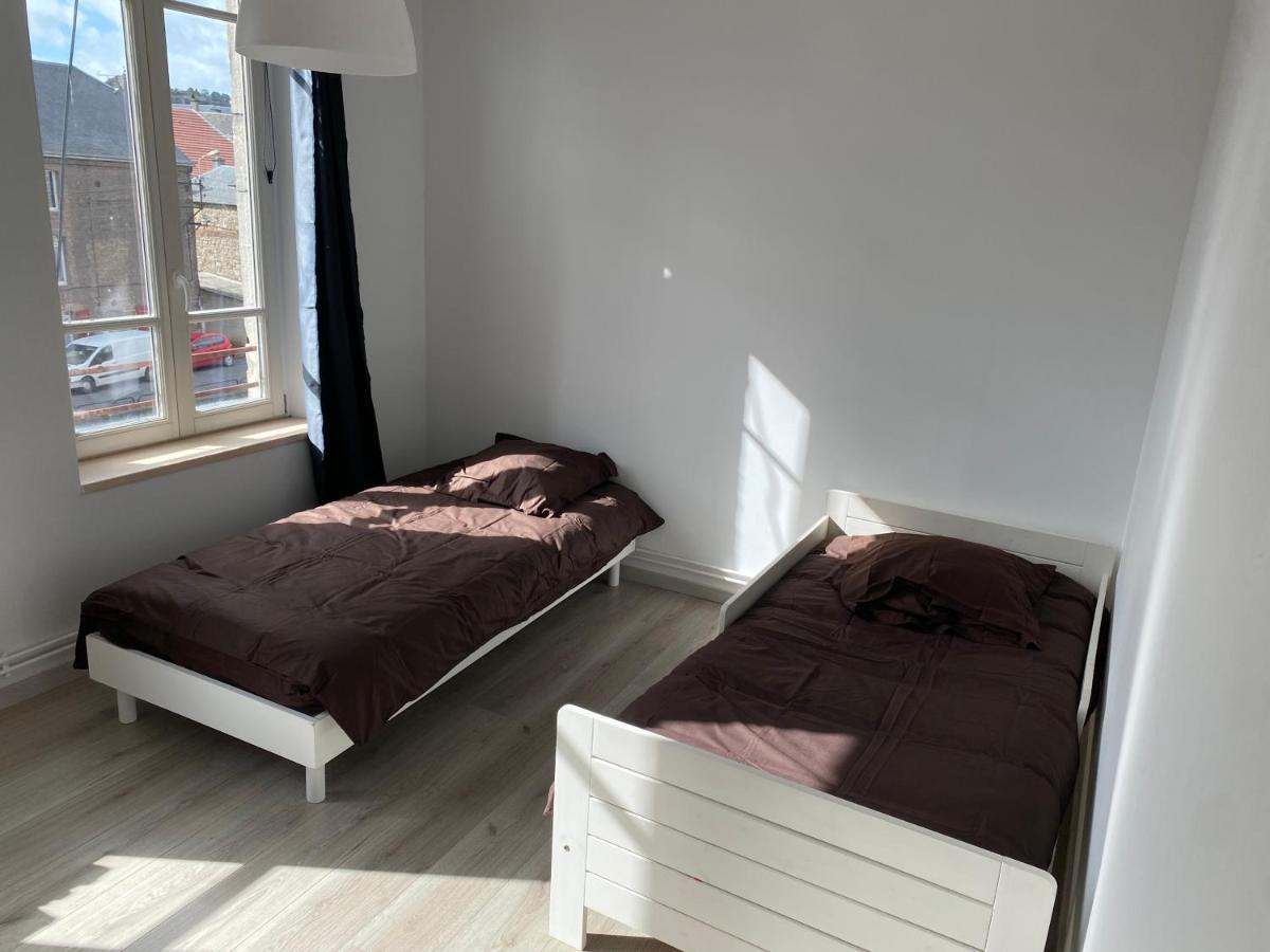 Joli Appartement Avec Parking Gratuit Sur Place Givet Exterior photo